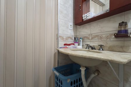 Casa à venda com 154m², 4 quartos e 2 vagas Casa à venda com 154m², 4 quartos e 2 vagasBanheiro 2