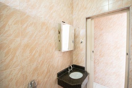 Casa à venda com 100m², 2 quartos e 2 vagasBanheiro