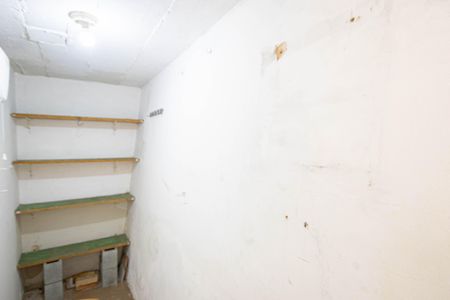 Casa à venda com 100m², 2 quartos e 2 vagasLavabo