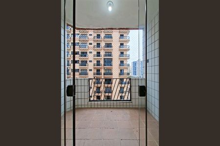 Sacada de apartamento para alugar com 1 quarto, 75m² em Cidade Ocian, Praia Grande