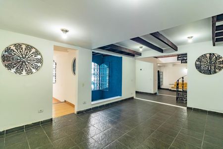 Casa para alugar com 3 quartos, 215m² em Mirandópolis, São Paulo