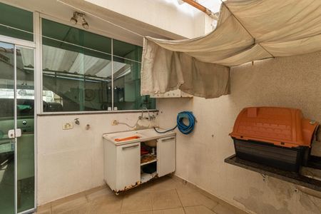 Casa à venda com 180m², 3 quartos e 3 vagasÁrea de Serviço