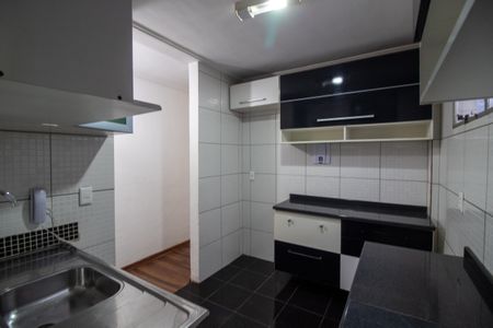 Cozinha de apartamento à venda com 2 quartos, 51m² em Jardim Jaqueline, São Paulo