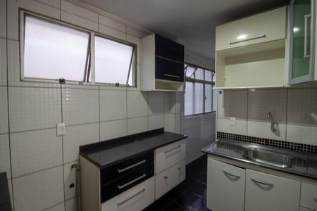 Cozinha de apartamento à venda com 2 quartos, 51m² em Jardim Jaqueline, São Paulo