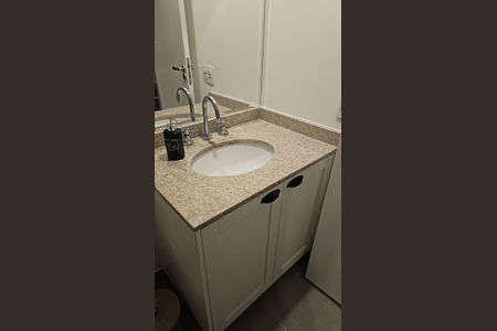 Banheiro de apartamento à venda com 1 quarto, 26m² em Pinheiros, São Paulo