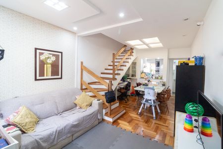 Casa de condomínio à venda com 90m², 2 quartos e 2 vagasSala