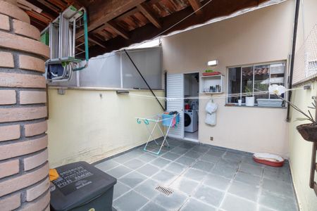 Casa de condomínio à venda com 90m², 2 quartos e 2 vagasÁrea de serviço