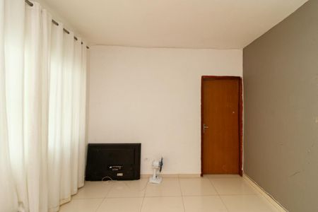 Sala de casa à venda com 2 quartos, 75m² em Vila Ede, São Paulo