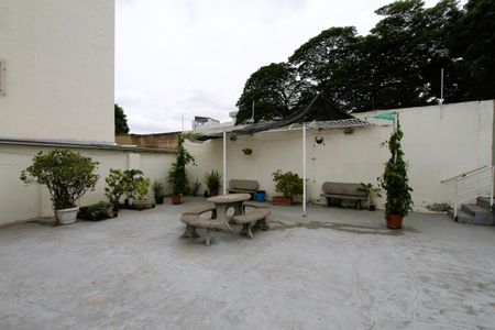 Apartamento à venda com 46m², 2 quartos e sem vagaÁrea comum