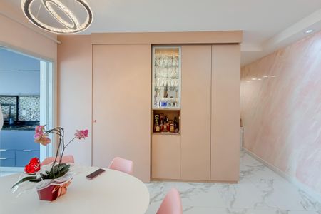 Sala de apartamento à venda com 2 quartos, 93m² em Vila Firmiano Pinto, São Paulo