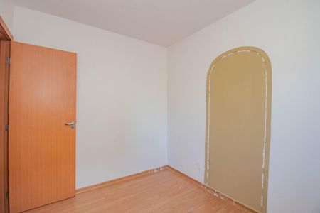 Quarto 1 de apartamento para alugar com 2 quartos, 42m² em Chácara das Pedras, Porto Alegre