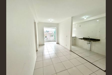 Sala de apartamento para alugar com 2 quartos, 51m² em Vila Galvão, Guarulhos