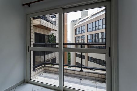 Varanda de apartamento para alugar com 3 quartos, 90m² em Vila Olímpia, São Paulo