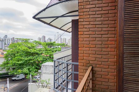 Casa à venda com 153m², 4 quartos e 2 vagas Casa à venda com 153m², 4 quartos e 2 vagasVaranda