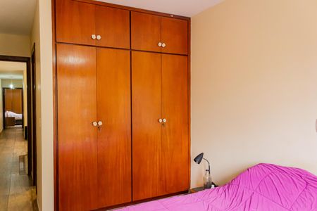 Casa à venda com 153m², 4 quartos e 2 vagas Casa à venda com 153m², 4 quartos e 2 vagasQuarto Suíte