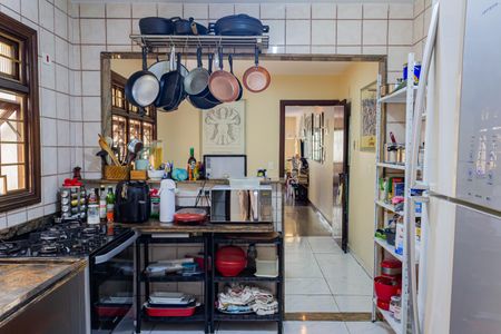 Casa à venda com 153m², 4 quartos e 2 vagas Casa à venda com 153m², 4 quartos e 2 vagasCozinha