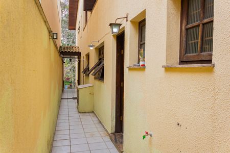 Casa à venda com 153m², 4 quartos e 2 vagas Casa à venda com 153m², 4 quartos e 2 vagasÁrea externa