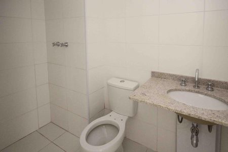 Apartamento à venda com 91m², 2 quartos e 2 vagasBanheiro da Suite 02