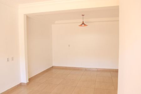 Sala de casa para alugar com 4 quartos, 200m² em Feliz, Goiânia