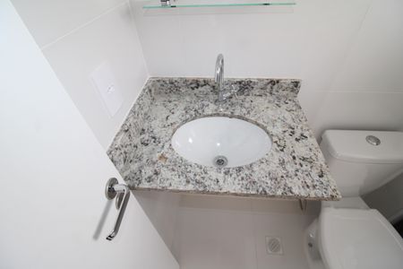 Banheiro de apartamento para alugar com 1 quarto, 28m² em Jardim São Paulo, São Paulo