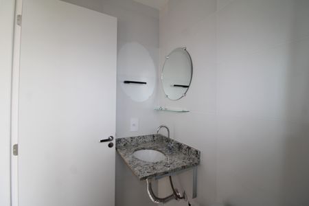 Banheiro de apartamento para alugar com 1 quarto, 28m² em Jardim São Paulo, São Paulo