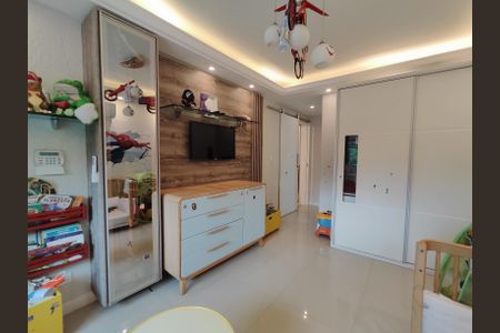 Casa de condomínio à venda com 320m², 4 quartos e 6 vagas Casa de condomínio à venda com 320m², 4 quartos e 6 vagasSuíte 4