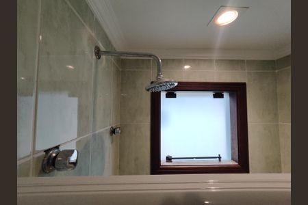 Casa de condomínio à venda com 320m², 4 quartos e 6 vagas Casa de condomínio à venda com 320m², 4 quartos e 6 vagasBanheiro da Suíte 3