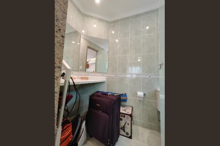 Casa de condomínio à venda com 320m², 4 quartos e 6 vagas Casa de condomínio à venda com 320m², 4 quartos e 6 vagasBanheiro da Suíte 3