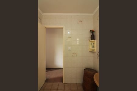 Casa à venda com 289m², 3 quartos e 4 vagasQuarto 1 - Suíte Banheiro