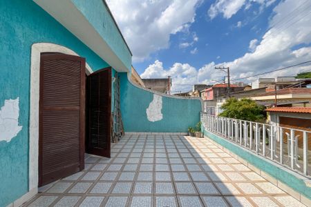 Casa à venda com 161m², 3 quartos e 2 vagas Casa à venda com 161m², 3 quartos e 2 vagasVaranda