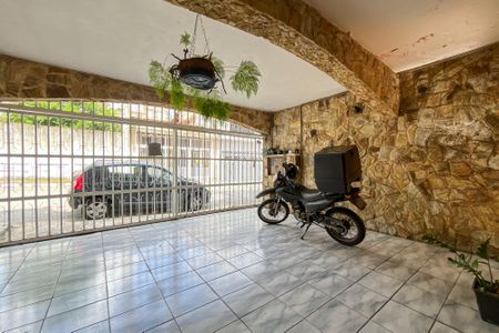 Casa à venda com 161m², 3 quartos e 2 vagas Casa à venda com 161m², 3 quartos e 2 vagasGaragem