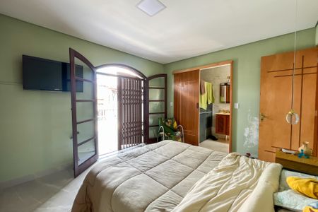 Casa à venda com 161m², 3 quartos e 2 vagas Casa à venda com 161m², 3 quartos e 2 vagasSuíte