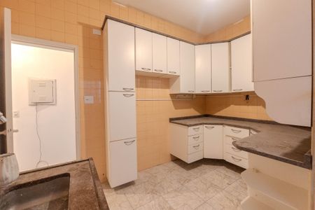 Apartamento à venda com 106m², 2 quartos e sem vaga Apartamento à venda com 106m², 2 quartos e sem vagaCozinha