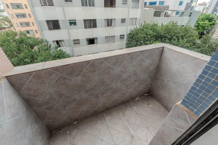 Apartamento à venda com 106m², 2 quartos e sem vaga Apartamento à venda com 106m², 2 quartos e sem vagaSacada