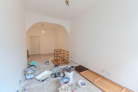 Apartamento à venda com 106m², 2 quartos e sem vaga Apartamento à venda com 106m², 2 quartos e sem vagaSala