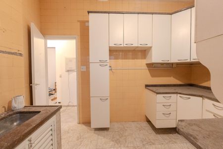 Apartamento à venda com 106m², 2 quartos e sem vaga Apartamento à venda com 106m², 2 quartos e sem vagaCozinha