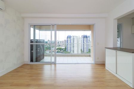 Sala de apartamento para alugar com 2 quartos, 64m² em Santo Amaro, São Paulo