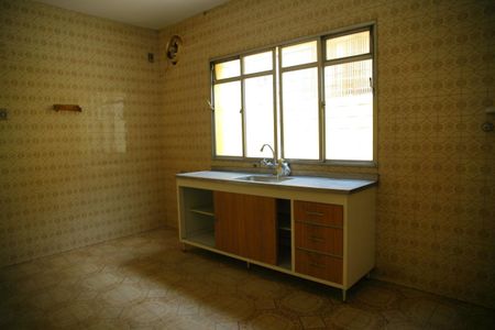 Casa à venda com 200m², 2 quartos e 2 vagasCozinha casa 1 