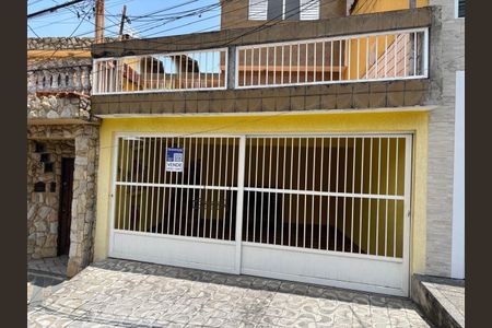 Casa à venda com 200m², 2 quartos e 2 vagasFachada 