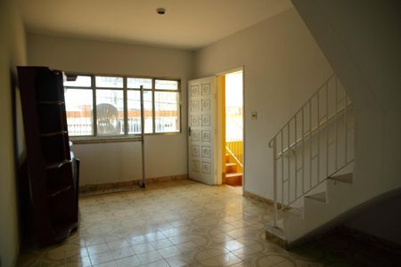 Casa à venda com 200m², 2 quartos e 2 vagasSala - casa 1 