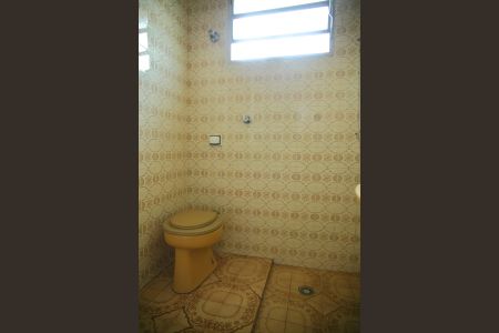 Casa à venda com 200m², 2 quartos e 2 vagasBanheiro casa 1 