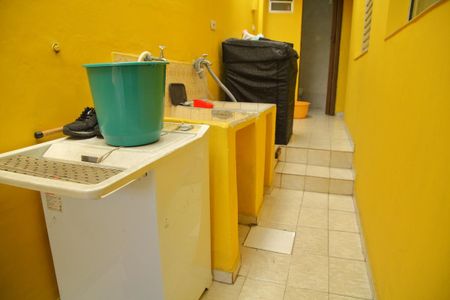 Casa à venda com 200m², 2 quartos e 2 vagasÁrea de Serviço casa 2 e 3 