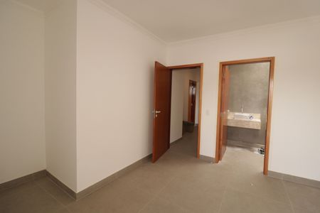 Casa à venda com 129m², 2 quartos e 4 vagasSuíte