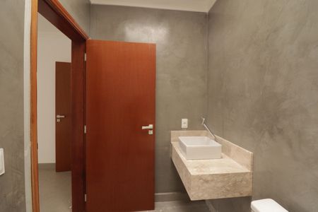 Casa à venda com 129m², 2 quartos e 4 vagasSuíte