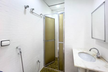Banheiro Social de apartamento para alugar com 1 quarto, 45m² em Vila Mariana, São Paulo