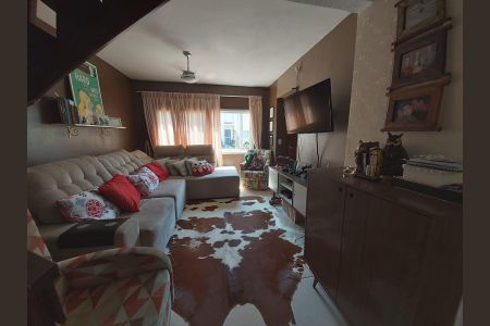 Sala de casa de condomínio à venda com 3 quartos, 90m² em Hípica, Porto Alegre