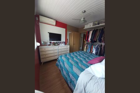 Suíte  de casa de condomínio à venda com 3 quartos, 90m² em Hípica, Porto Alegre