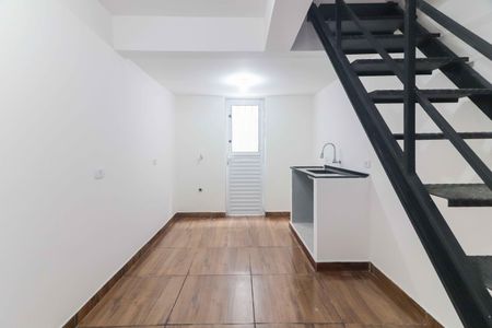 Sala e Cozinha de kitnet/studio para alugar com 1 quarto, 14m² em Vila Tiradentes, São Paulo