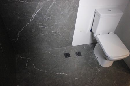 Casa para alugar com 125m², 3 quartos e 2 vagasBanheiro social dos quartos