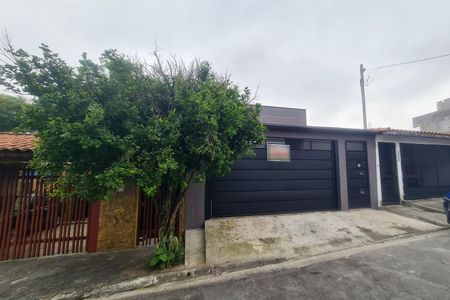 Casa para alugar com 125m², 3 quartos e 2 vagas Casa para alugar com 125m², 3 quartos e 2 vagasFachada